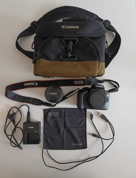 Máquina Fotográfica Canon EOS 1300D + objectiva + Mala (Kit completo)