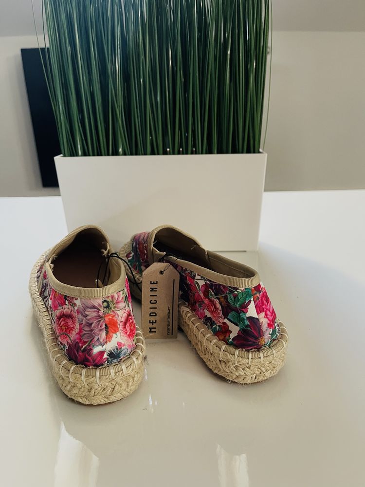 Espadryle damskie Medicine nowe z metkami rozmiar  38