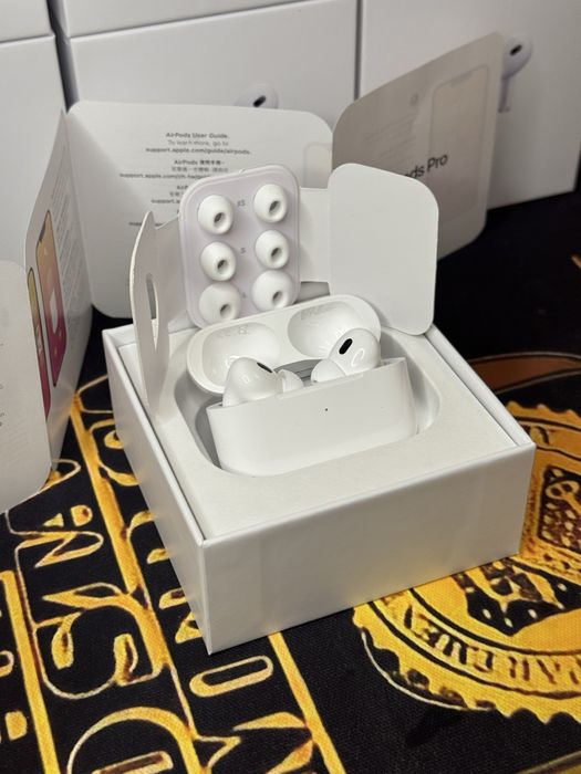 Навушники Apple Airpods Pro 2 з активним шумозаглушенням