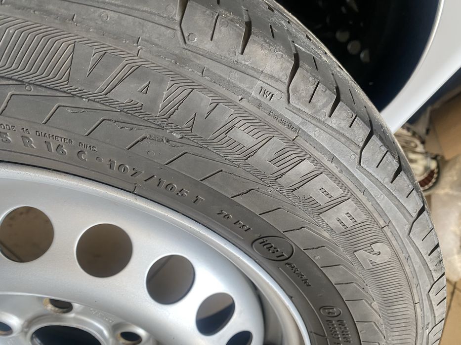 Диски R16 , 5/120 , ET52 , 7H8 601 027D , 6 1/2J*16H2