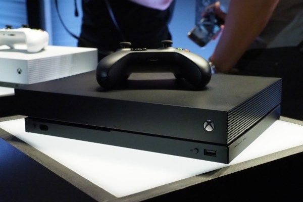 Consola Xbox one X como nova.