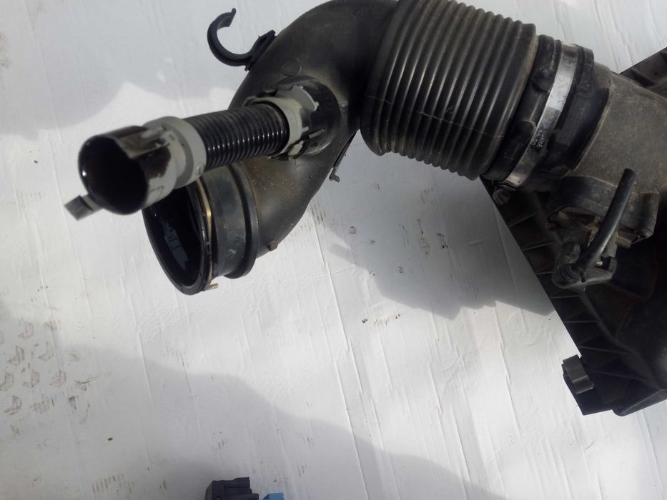 TOYOTA VERSO 14-18 obudowa filtra powietrza 1,6 2,0 d-4d silnik BMW