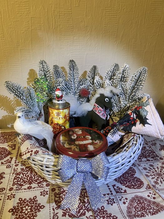 Різдвяний кошик 7,5л   (Подарунковий Набір)