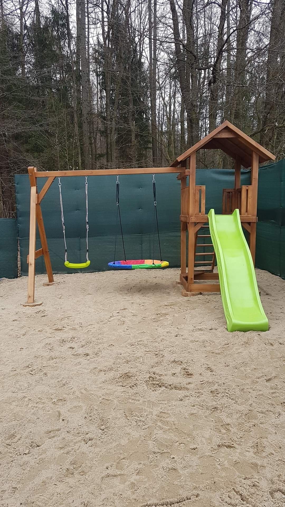 Całoroczny Domek pod Lasem z Jacuzzi.