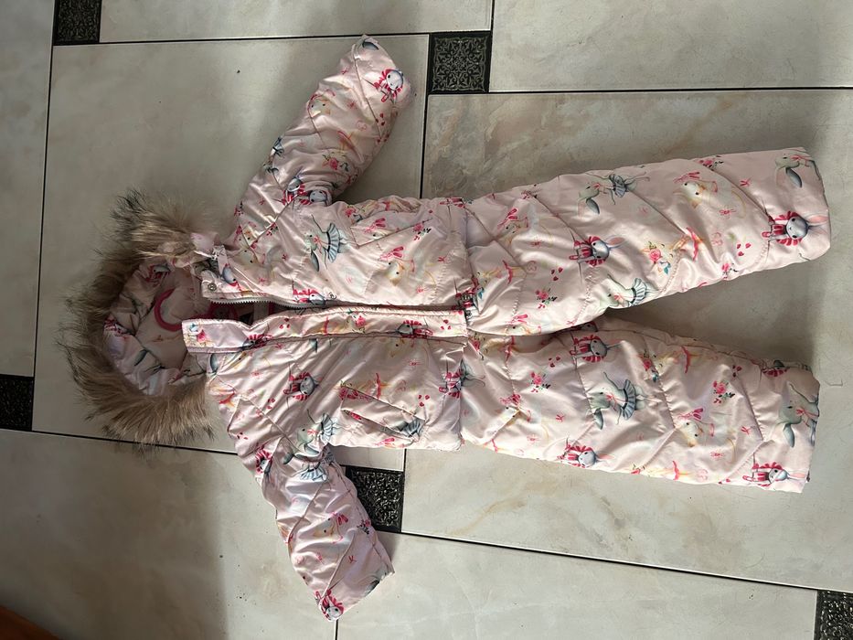 Продаю зимовий комбінезон на дівчинку