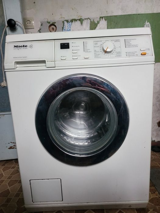 Пральна машина Miele