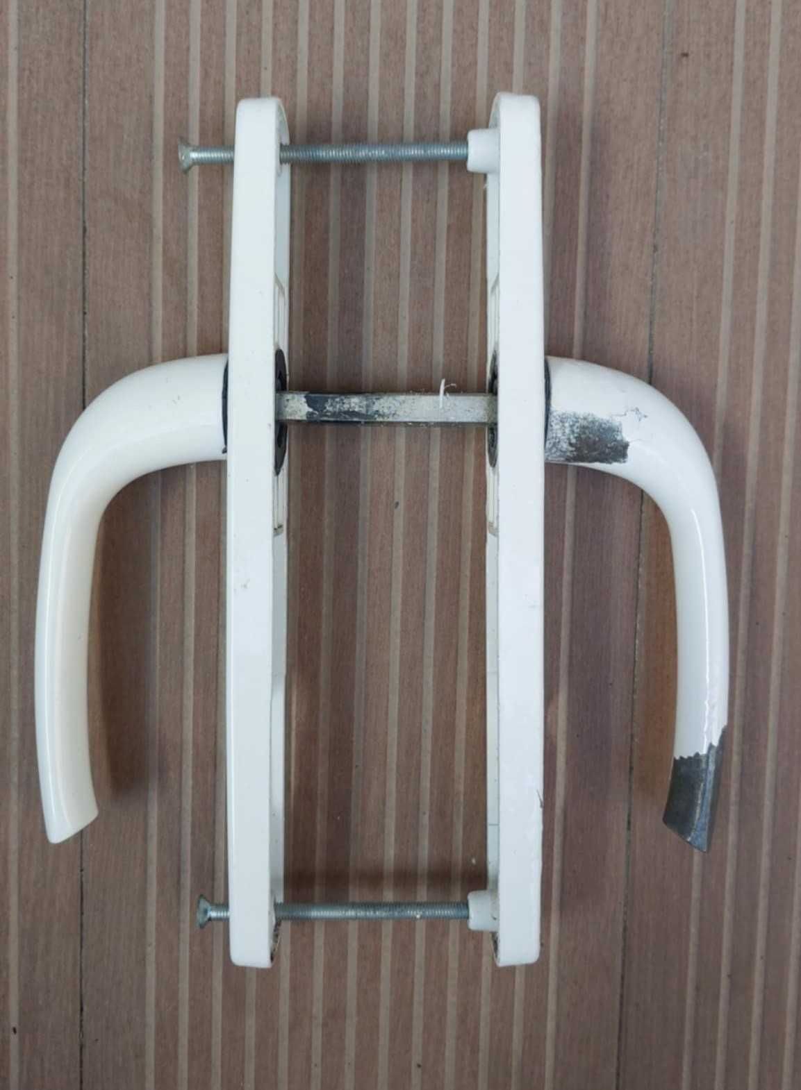 Vende-se Puxador Portas PVC