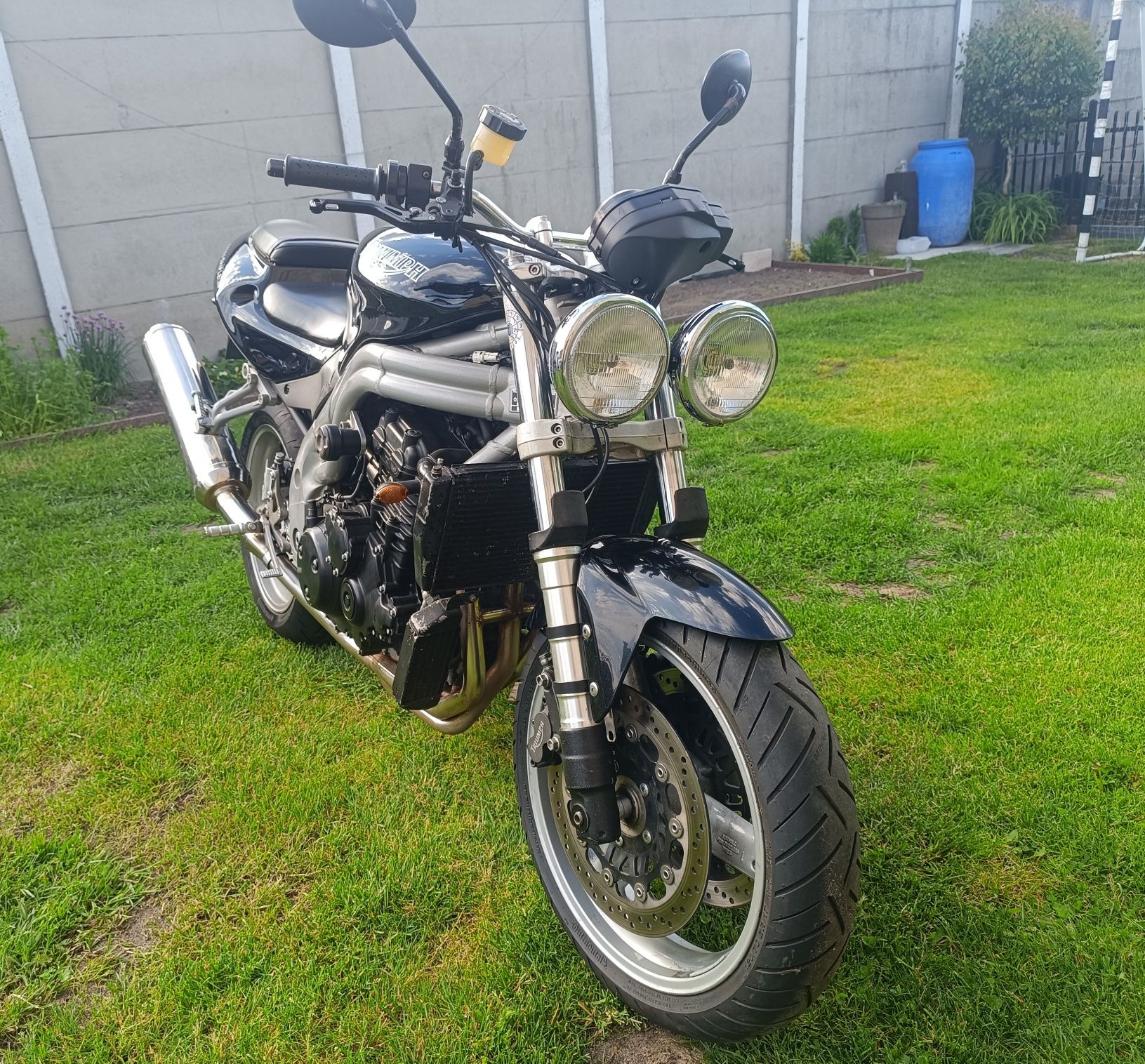 Triumph speed triple 955i 2001