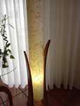 Candeeiro, mesa apoio em vidro e porta revistas