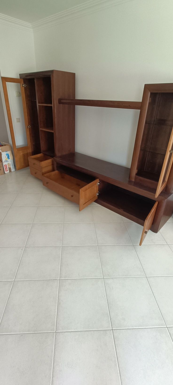 Movel grande de sala + mesa de apoio