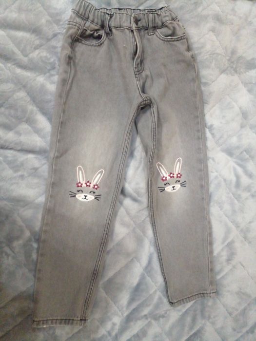Штани джинси на дівчинку..на 128см..
