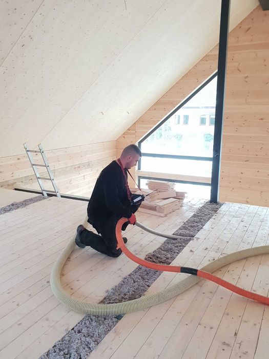 Ocieplanie celulozą, naprawa izolacji, uzupełnianie dociepleń, gładzie