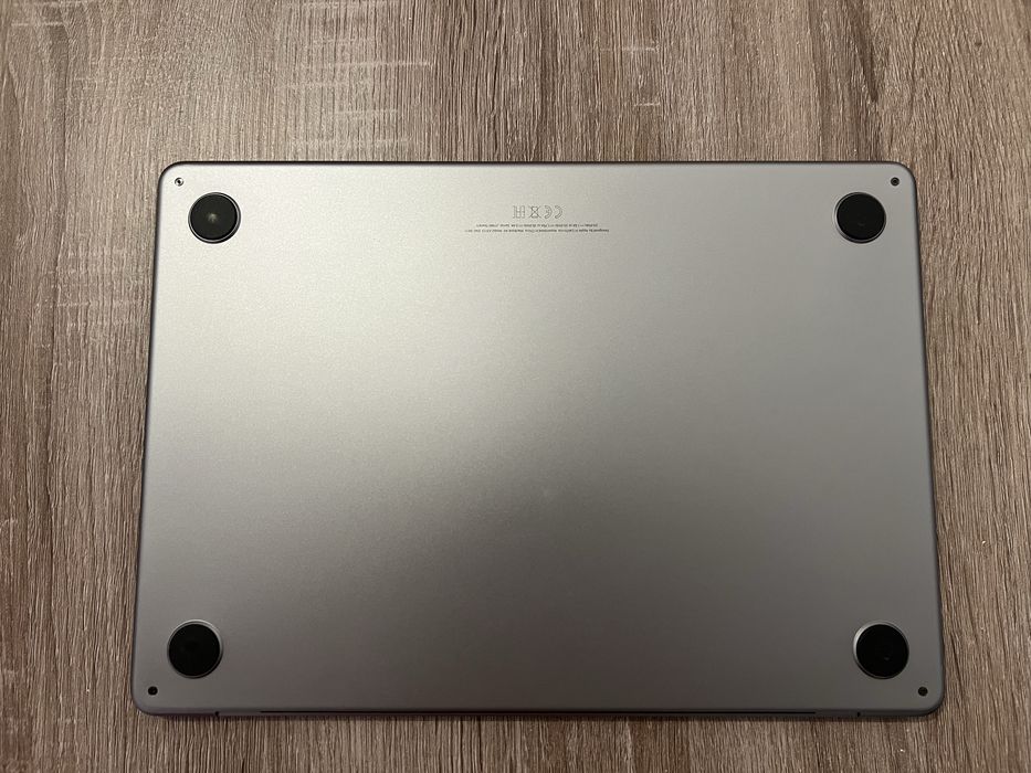 Macbook air M3 13'' - 8GB RAM & 256 SSD