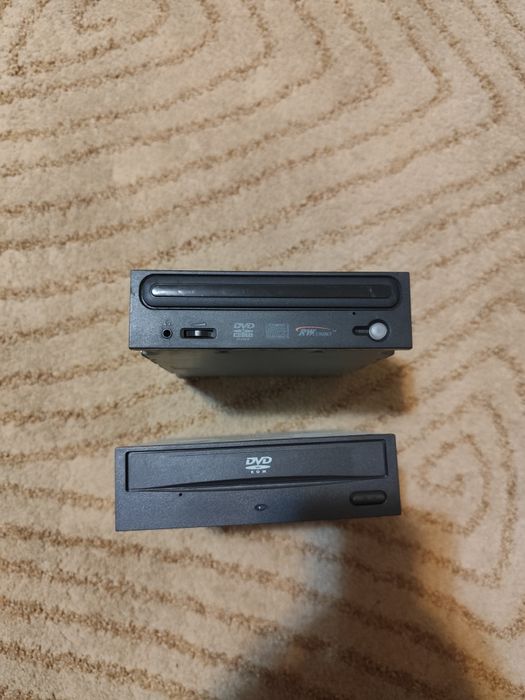 Leitor de DVD/ CD para torre