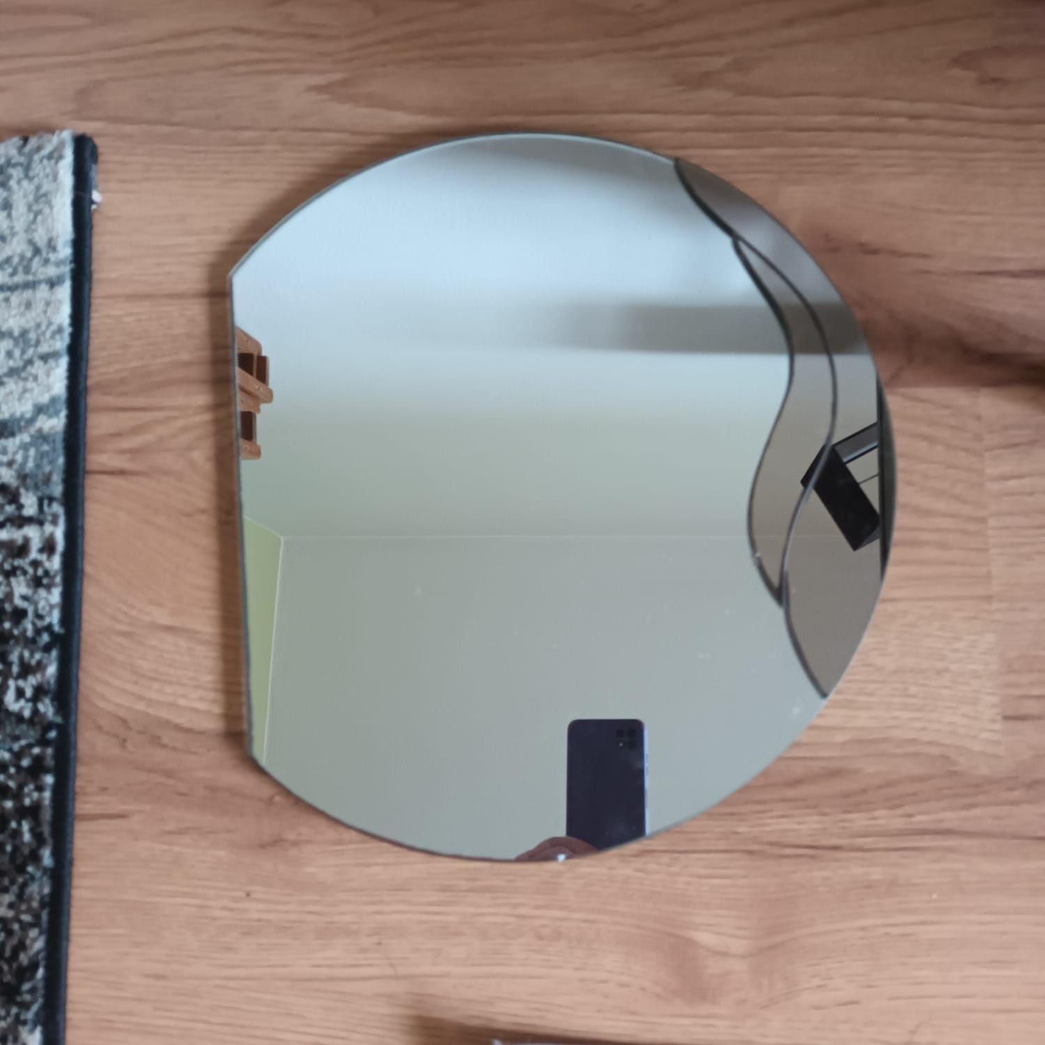 Lustro 34x38 cm piękny kształt stan idealny łazienka sypialnia