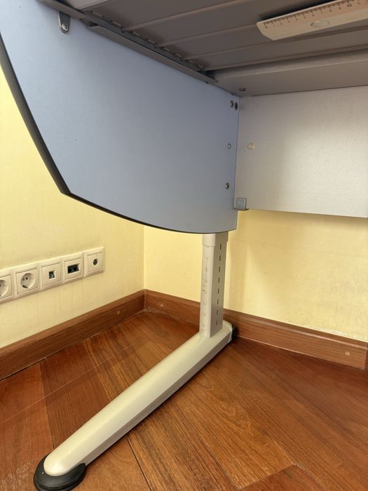 Парта mall яка зростає з дитиною