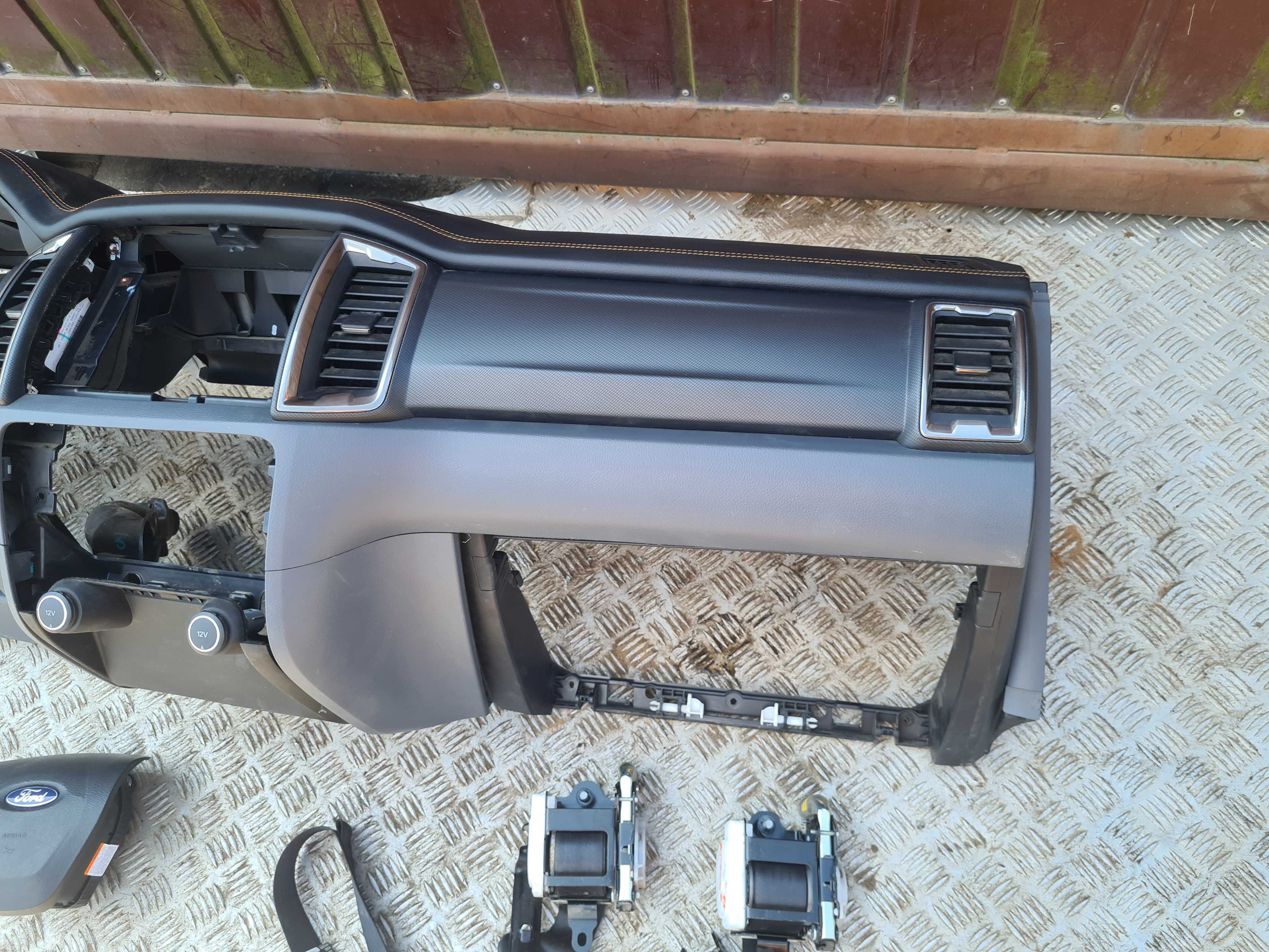 Ford Ranger V 16r deska rozdzielcza poduszka pasy komplet Wildtrak