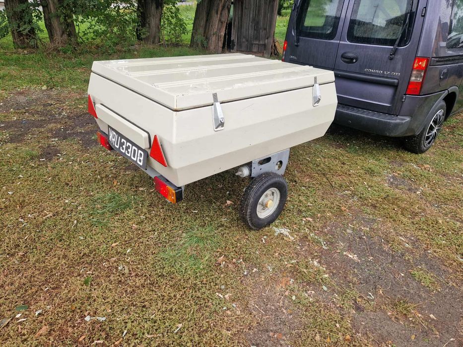 Przyczepka samochodowa