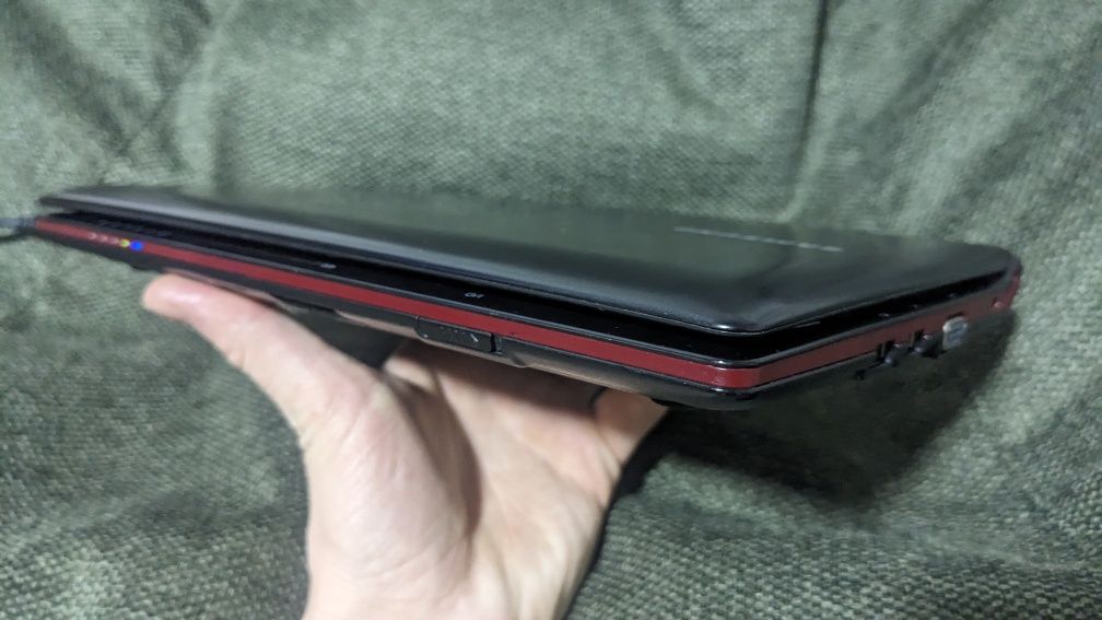 Нетбук Samsung N145 Plus black