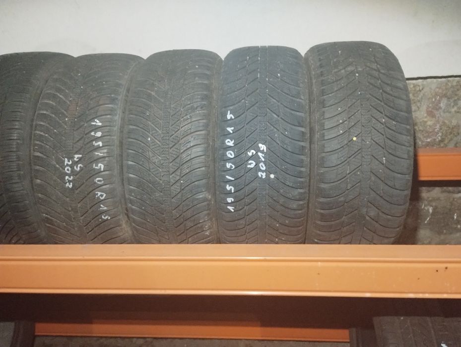 Dwie opony całoroczne  195/50R15 stan B.dobry polecam