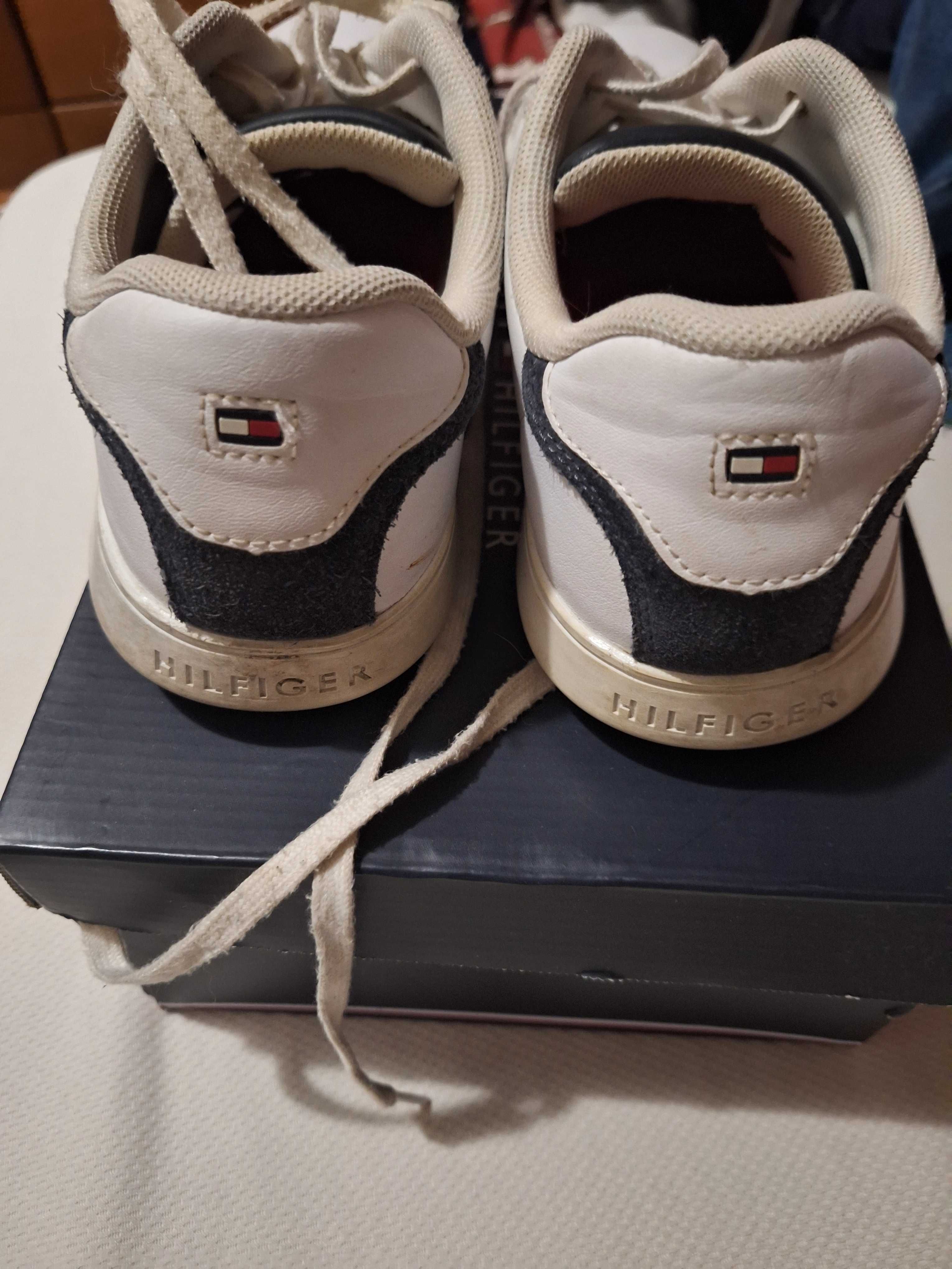 Sapatilhas TOMMY, como novas!