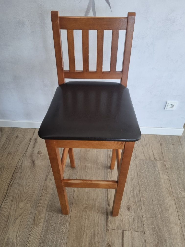 Krzesła barowe / hokery