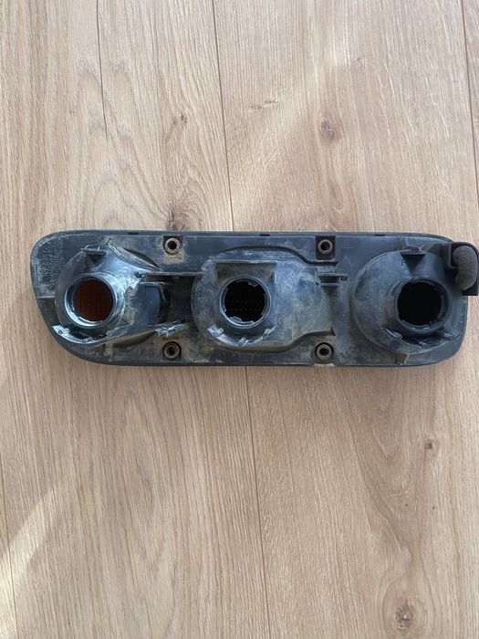 Фонарь Nissan Terrano 2