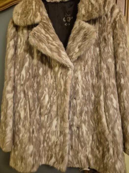 Futerko z norek jasne