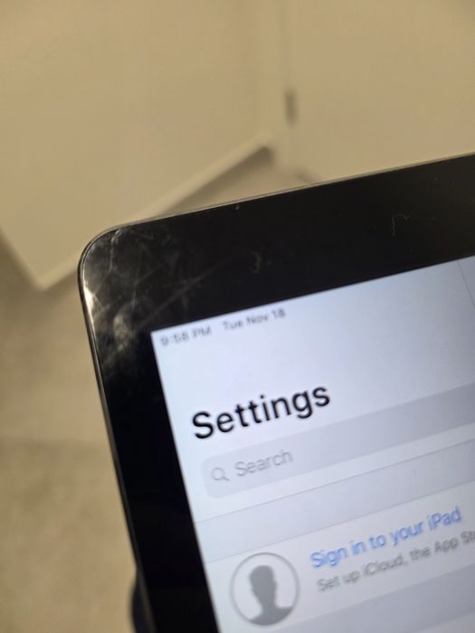 iPad Air 1. 16 гігабайт. Space Grey. Гарантія