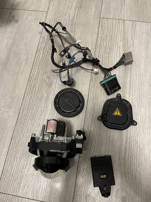 Запчасти фари audi q5