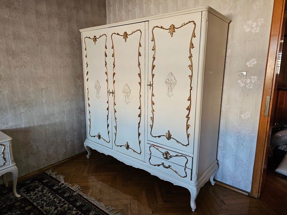 Sprzedam komplet białych mebli sypialnianych – Swarzędz