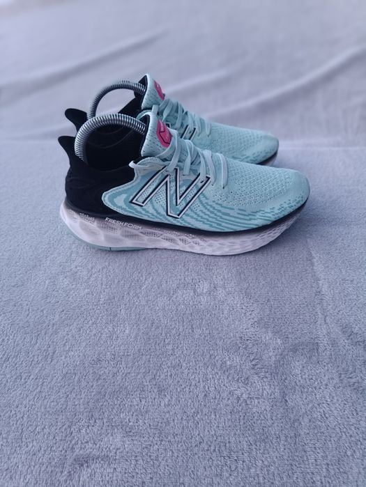 Женские кроссовки New Balance р38.5-39