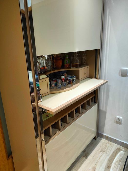 Móvel bar e garrafeira