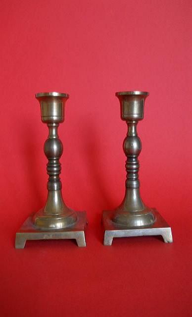 Два латунных подсвечника