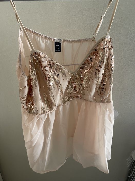 Top alças com lantejoulas