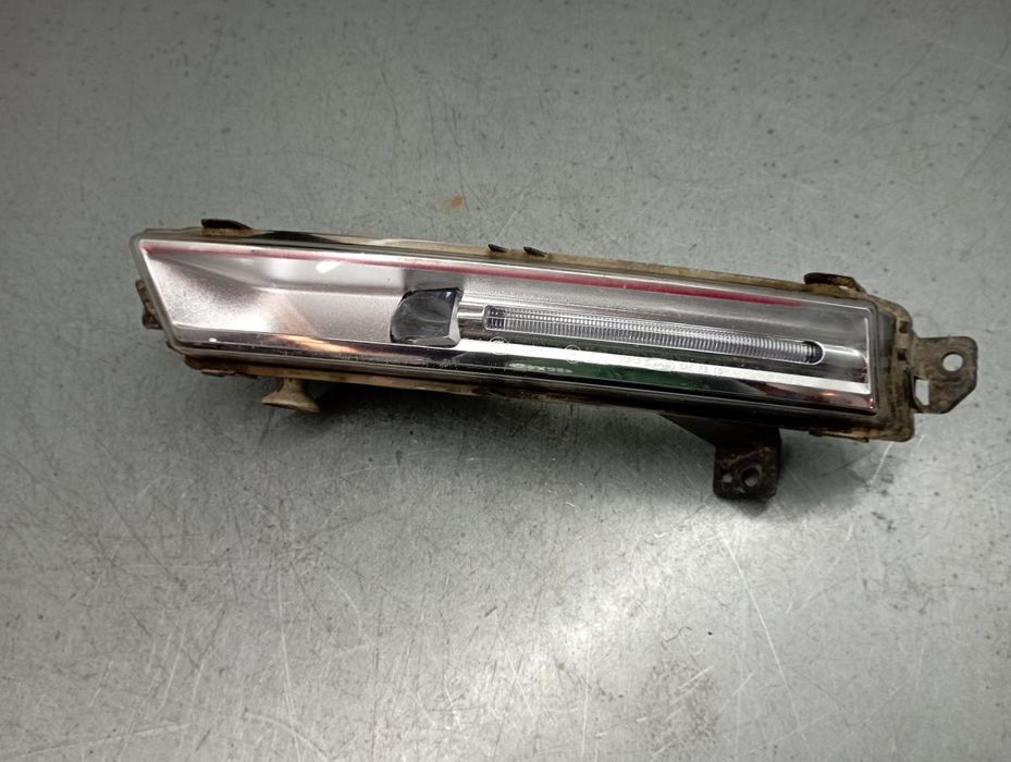 Farol nevoeiro frente esquerdo JAGUAR F-Pace (X761)