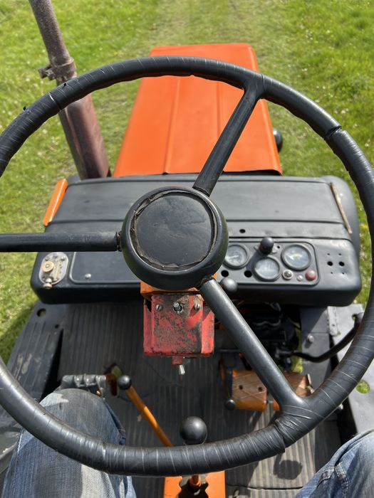 Продам трактор т 25 .