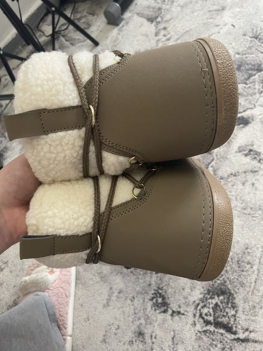Продам SnowBots зимові валянки