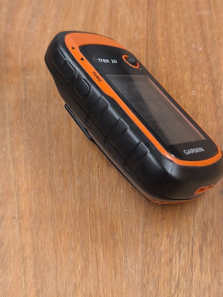 Туристичний навігатор Garmin eTrex 20