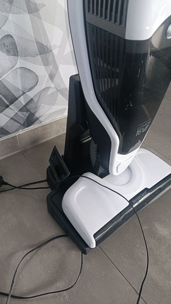 Zestaw Robot sprzątający i odkurzacz