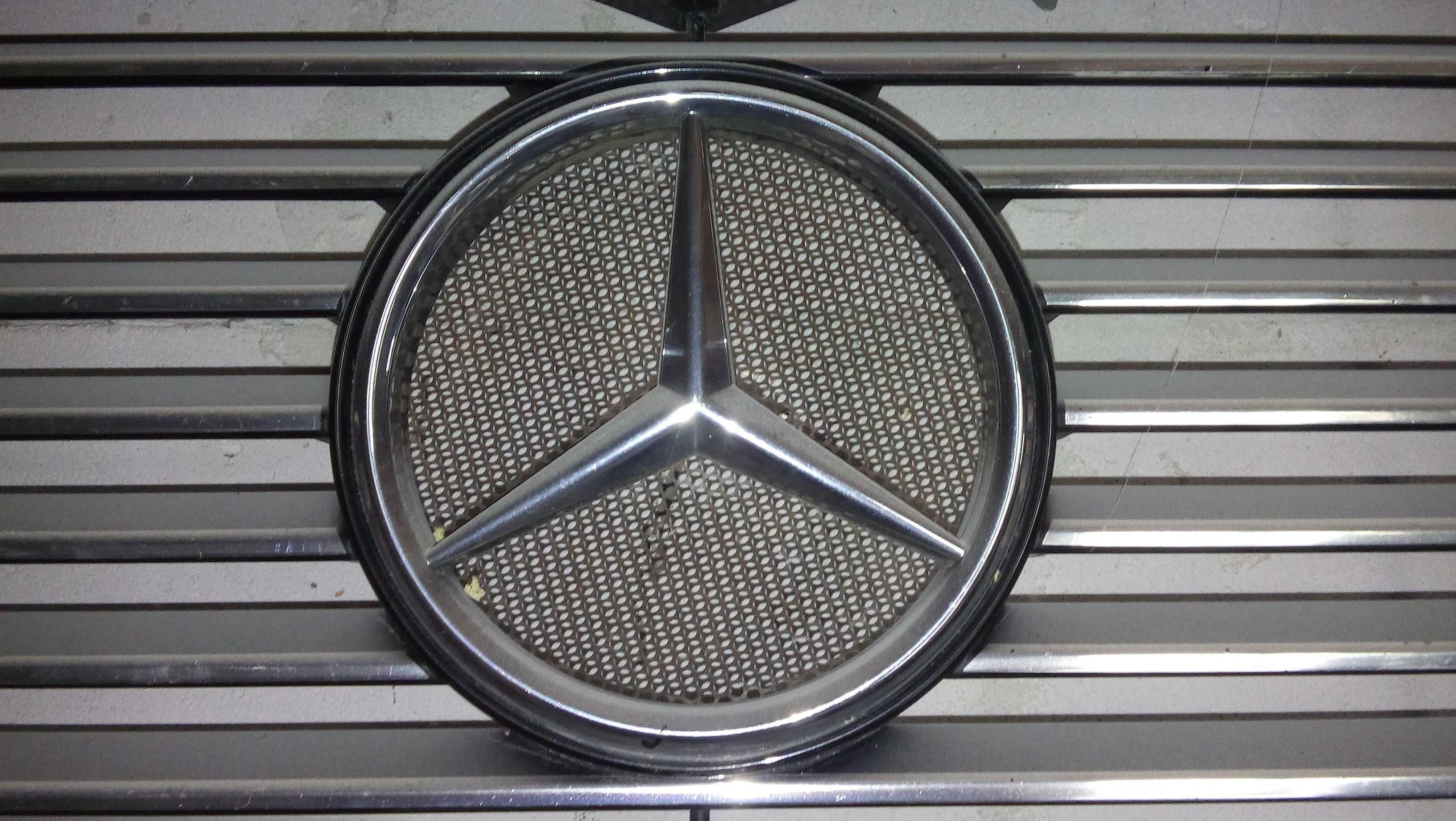 Решетка радиатора W463 Mercedes G-class 4638880015 б.у.