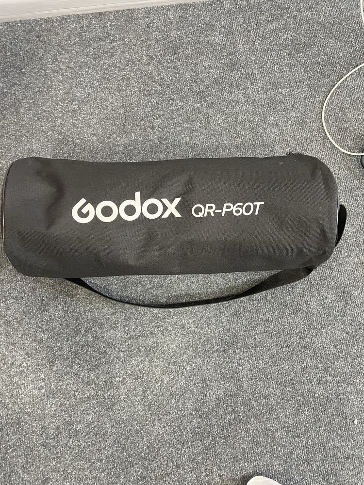 світло Godox SL60IIBI и софтбокс