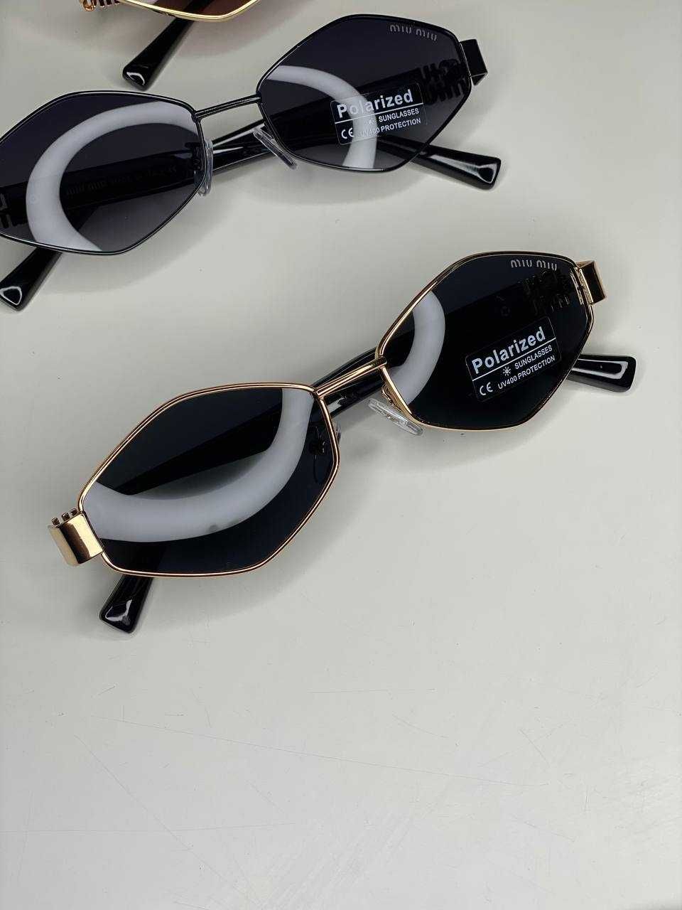 Женские очки MIU MIU Polarized черные/коричневые Ромбы с поляризацией
