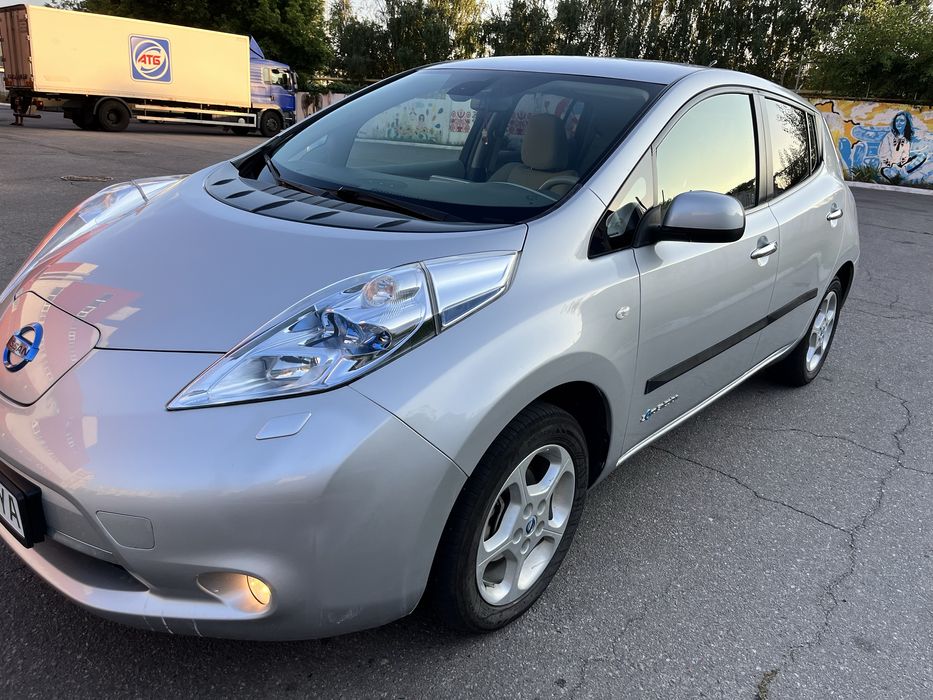 Nissan Leaf Ніссан ліф