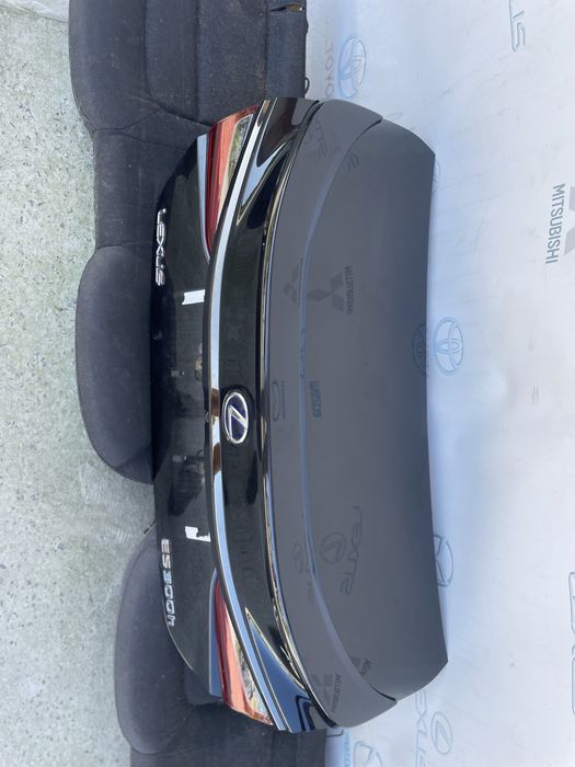 Кришка багажника Lexus ES 2018-23р