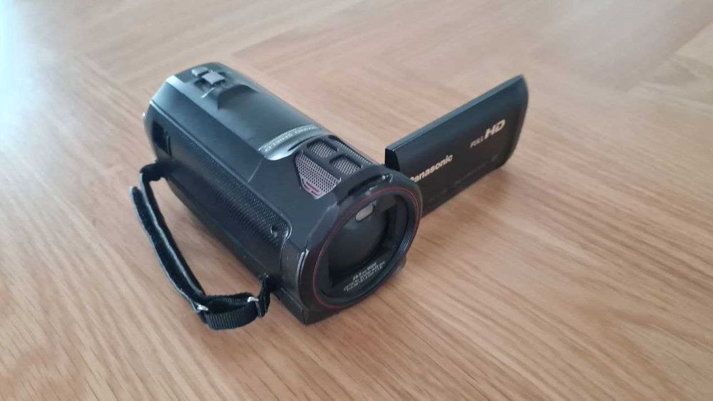Відеокамера Panasonic HC-V730