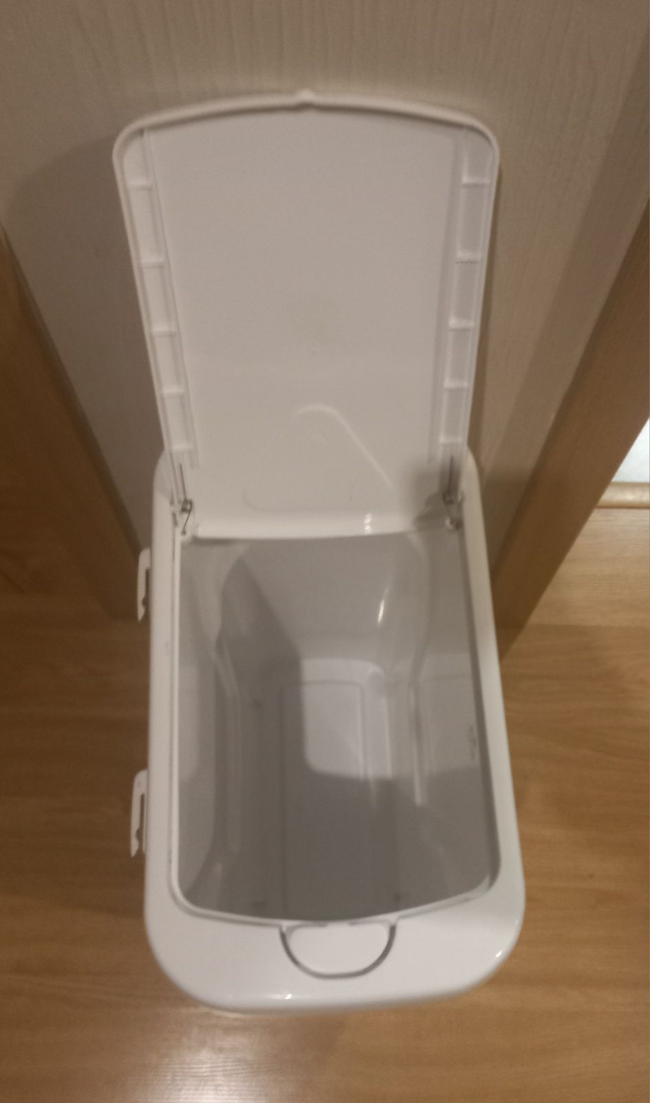 Caixote branco em plástico 25 litros