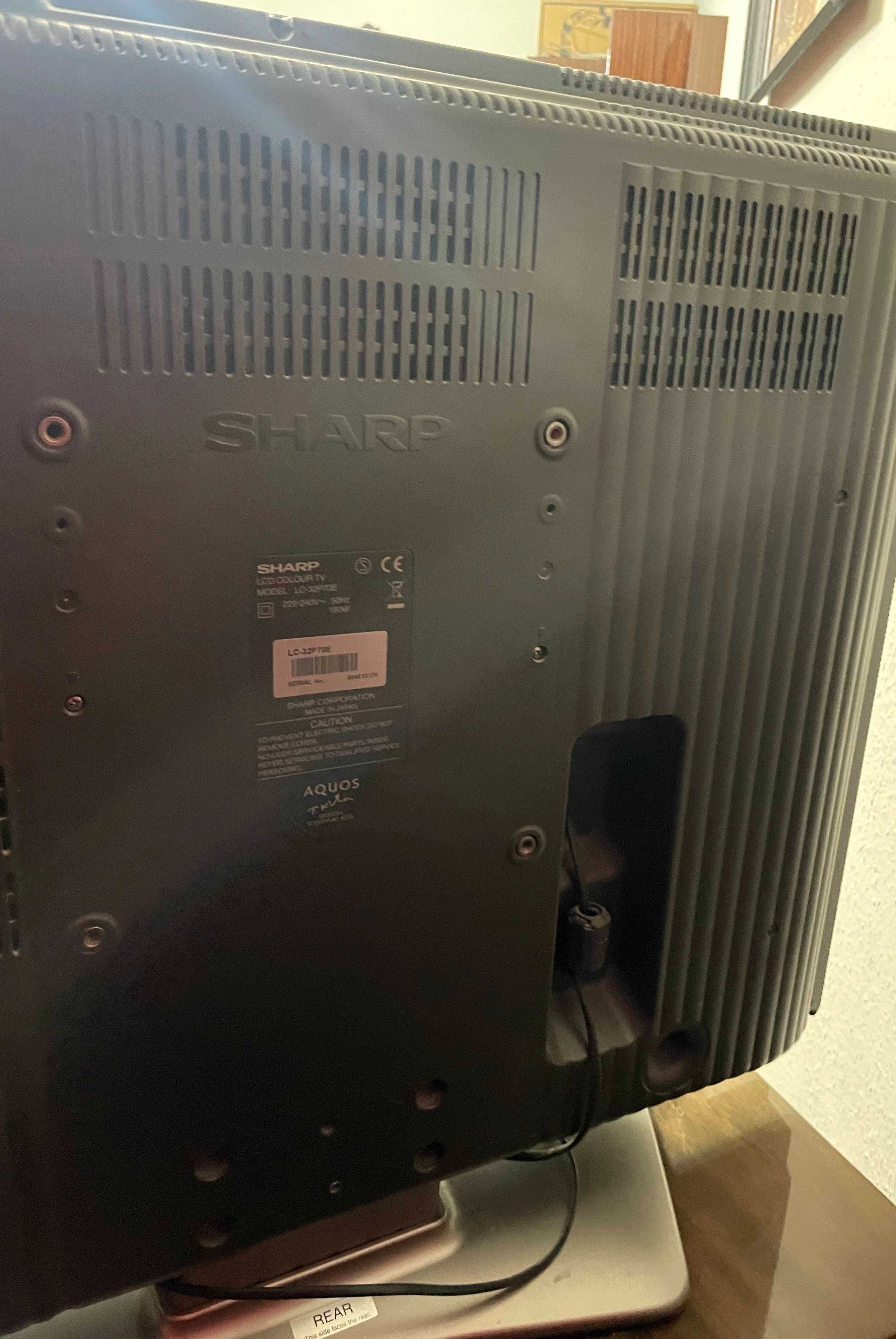Telewizor 32'  LCD Sharp LC-32P70E