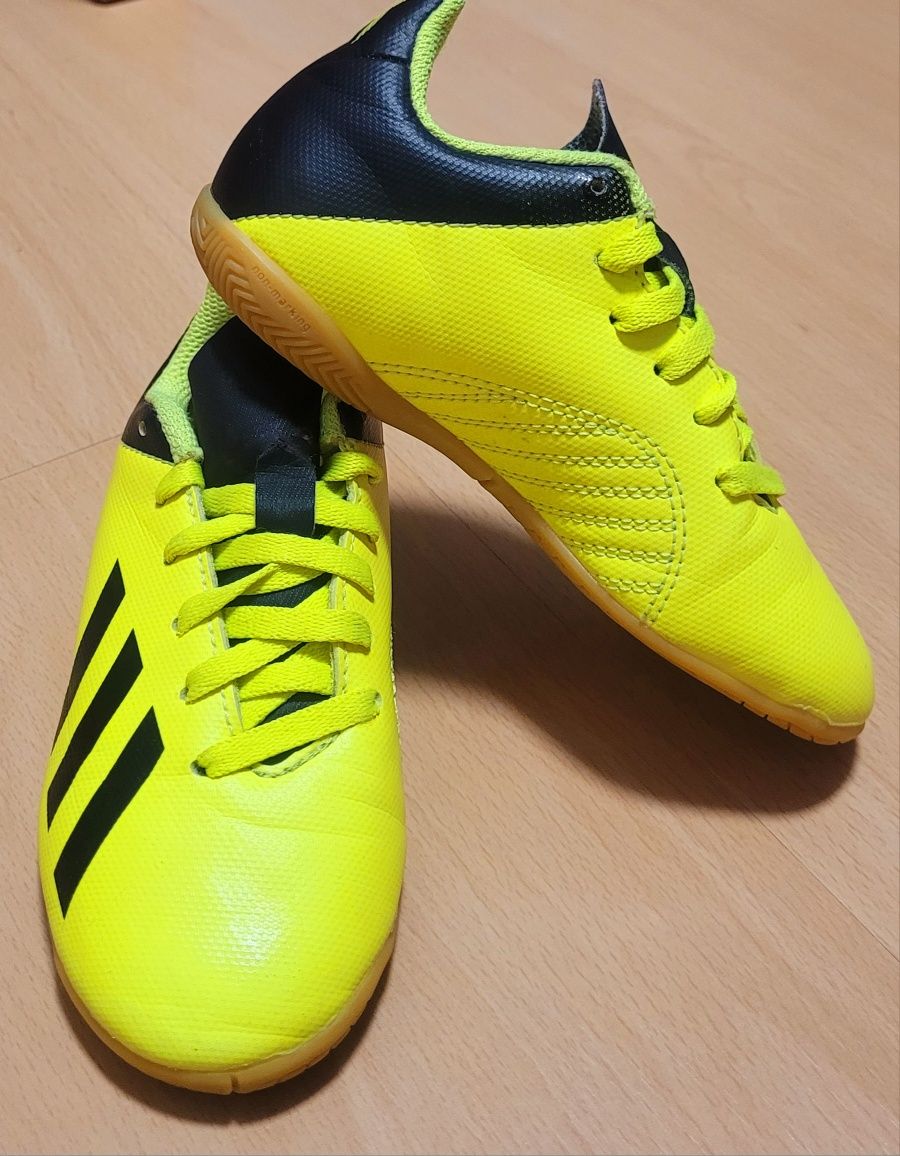 Buty piłkarskie, halówki Adidas X r. 28