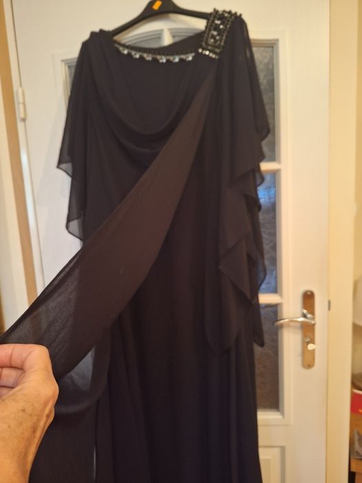 Duża, długa czarna sukienka wizytowa, rozmiar 50/52